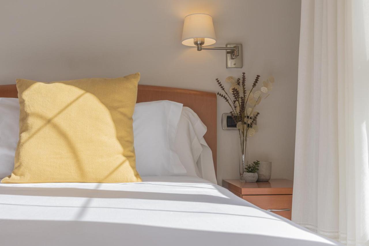 Deluxe Single Room,1363755980:JPEG