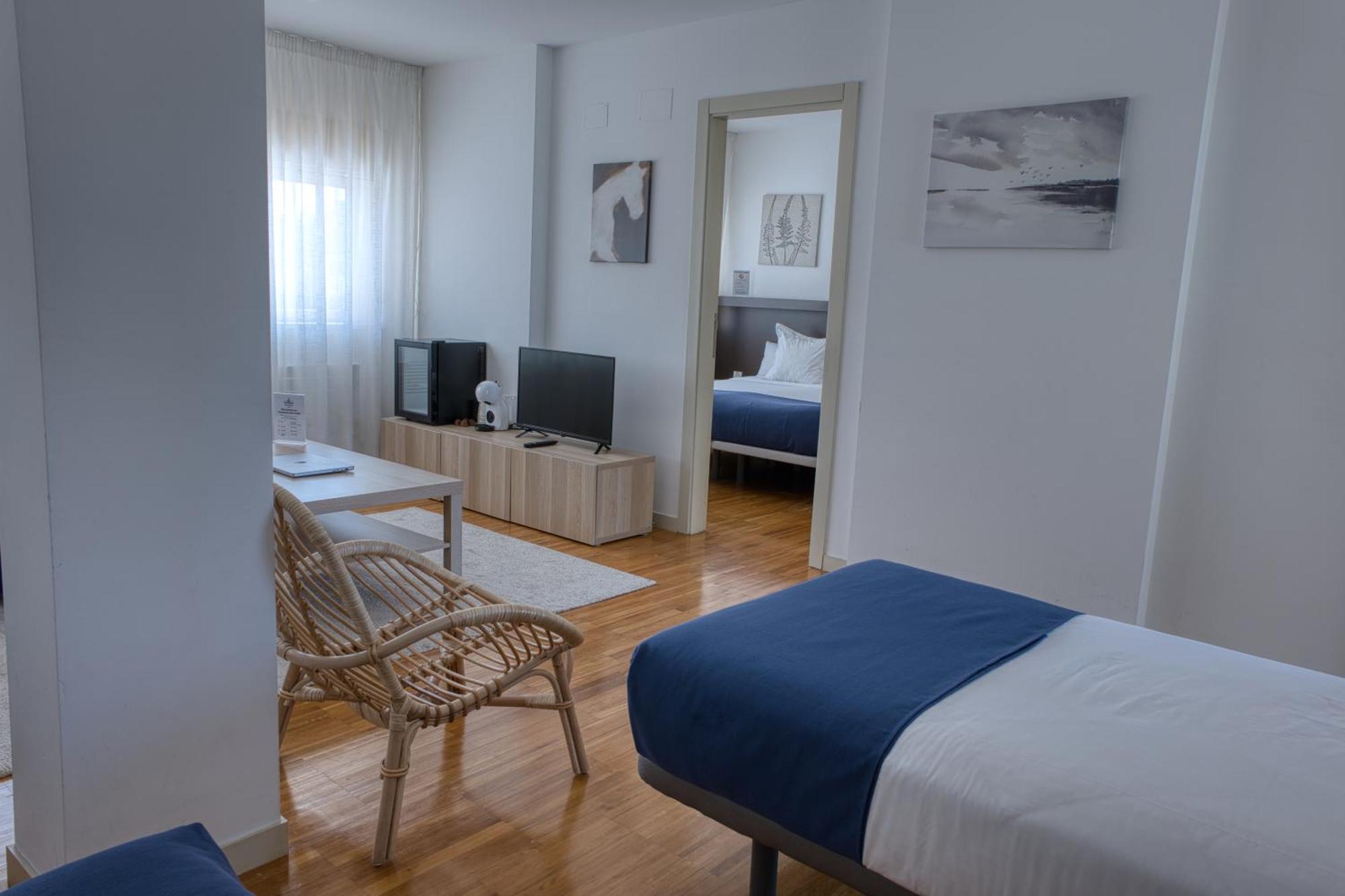 Family Room,1758976227:JPEG