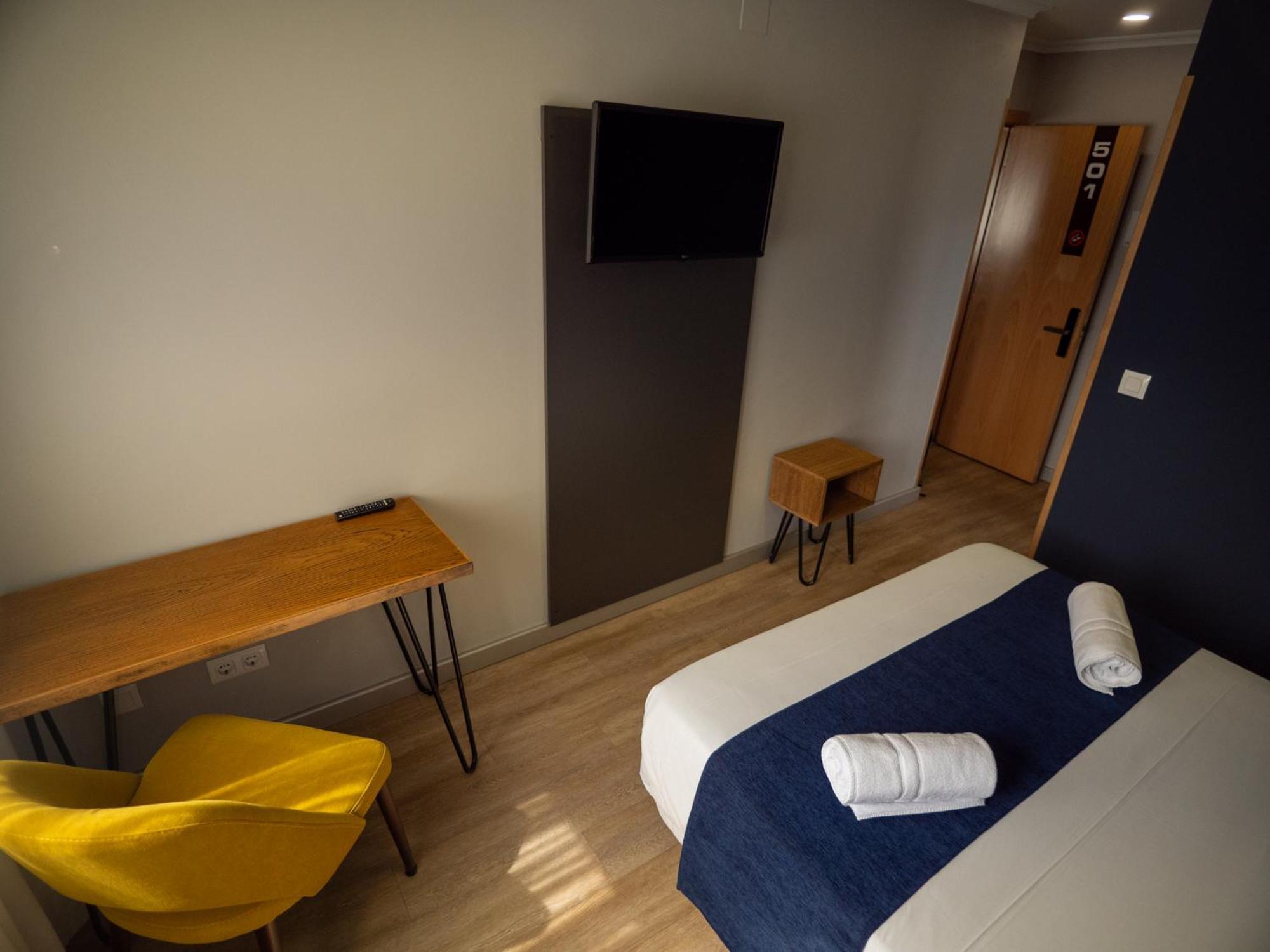 Single Room,1765864274:JPEG